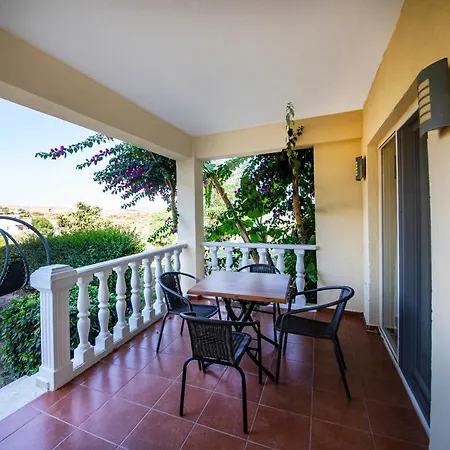 ヴィラ Villa With Private Beach And Shared Pool In Bodrum