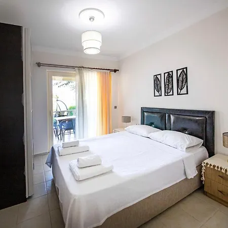 ヴィラ Villa With Private Beach And Shared Pool In Bodrum