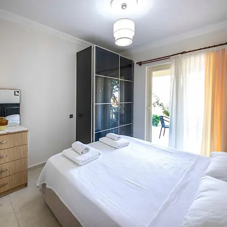 ヴィラ Villa With Private Beach And Shared Pool In Bodrum Bogazici