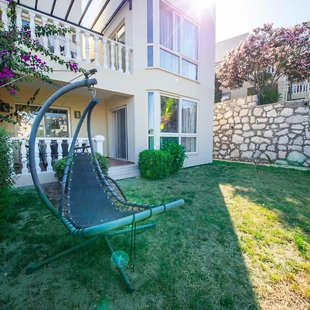 Villa With Private Beach And Shared Pool In Bodrum ヴィラ Bogazici