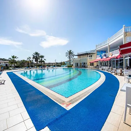 ヴィラ Villa With Private Beach And Shared Pool In Bodrum Bogazici